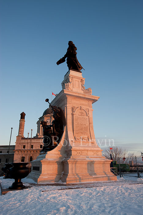 Statue of Samuel De Champlain