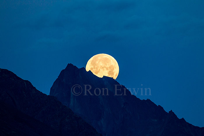  Full Moon, Tombstone Park, YT 