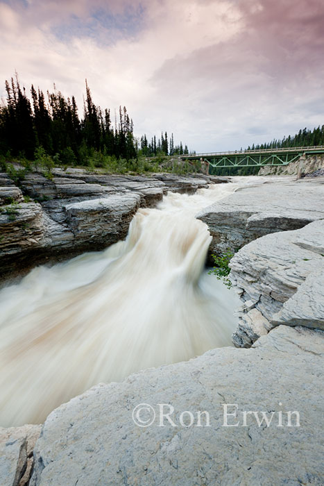 Sambaa Deh Falls, NWT