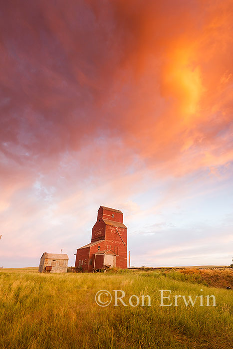 Wood Mountain Grain Elevator