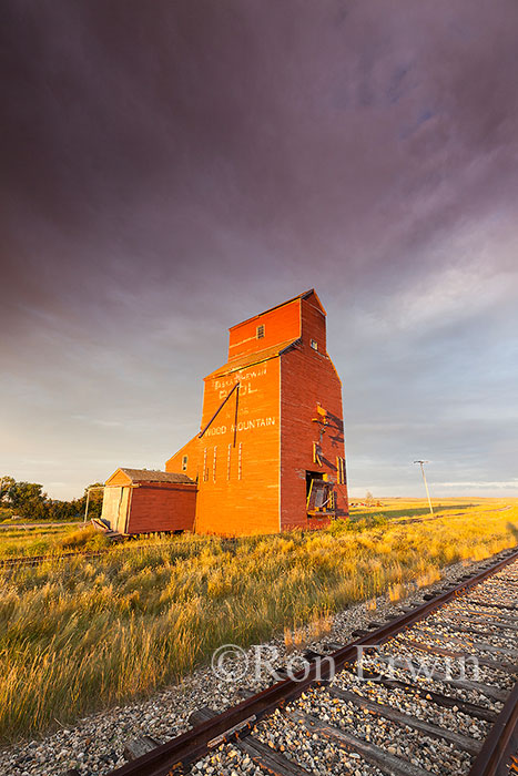 Wood Mountain Grain Elevator