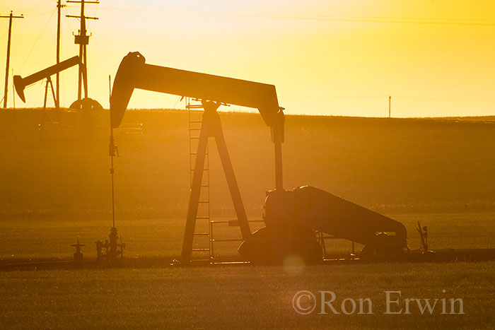 Oil Pump Silhouette