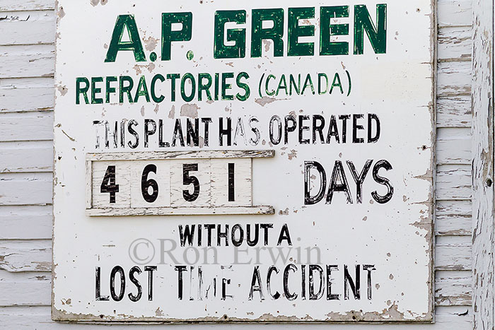 Sign re Workplace Accidents