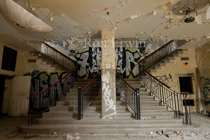  Kodak No.9 Entrance Hall