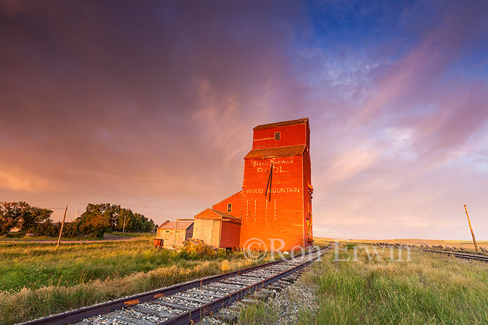 Wood Mountain Grain Elevator