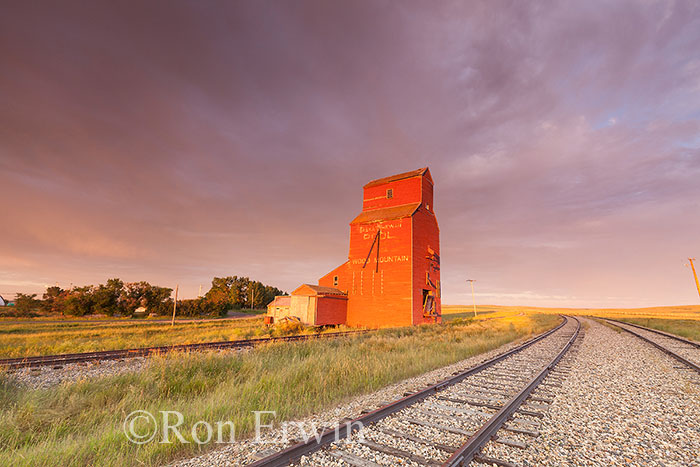 Wood Mountain Grain Elevator