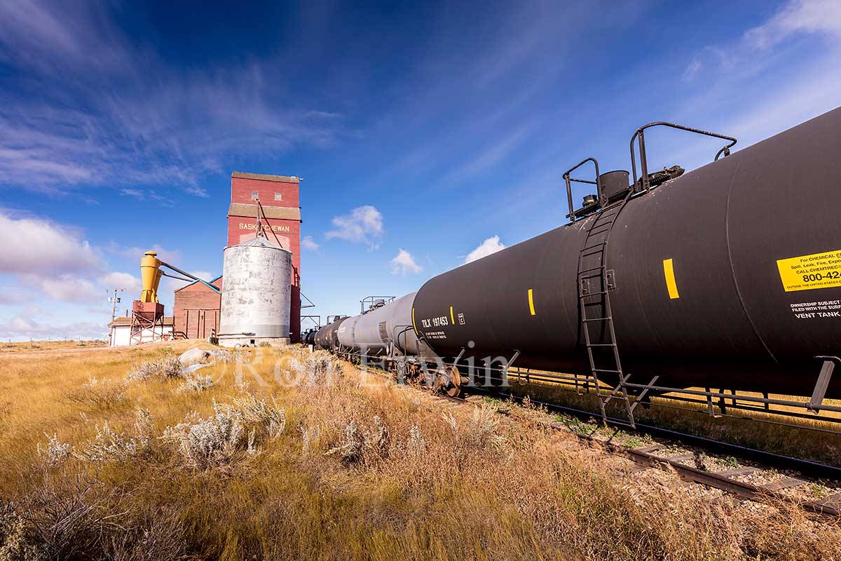 Cadillac Grain Elevator, SK
