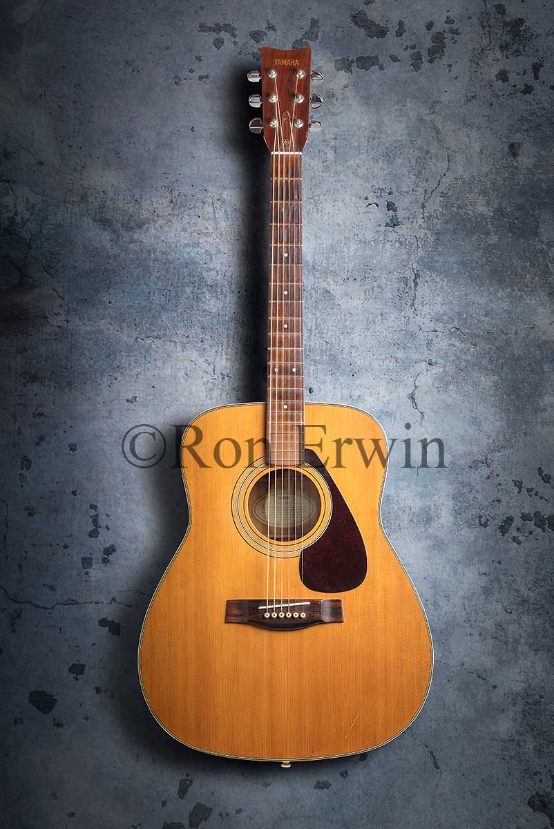 Yamaha Acoustic Guitar